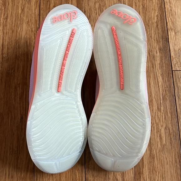 NEW CLOVE Sneakers bone/Pink/Lilac sz 10 Women/8.5 Mens - Picture 8 of 8